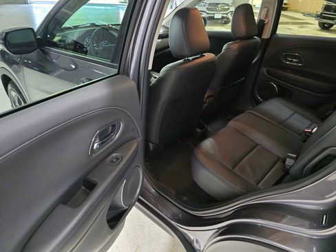 Used 2018 Honda HR-V EX-L image 18