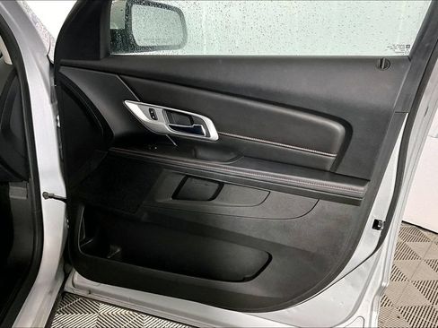 Used 2015 GMC Terrain SLE FWD image 19
