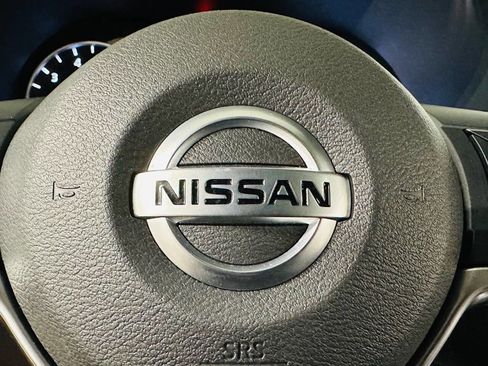 Used 2023 Nissan Sentra SR w/ SR Premium Package image 17