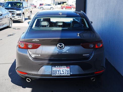 Used 2020 MAZDA MAZDA3 Sedan w/ Preferred Package image 5