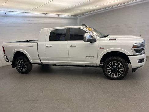 Certified 2025 RAM 2500 Limited AWD/4WD image 8