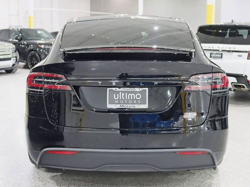 Used 2023 Tesla Model X Plaid image 10