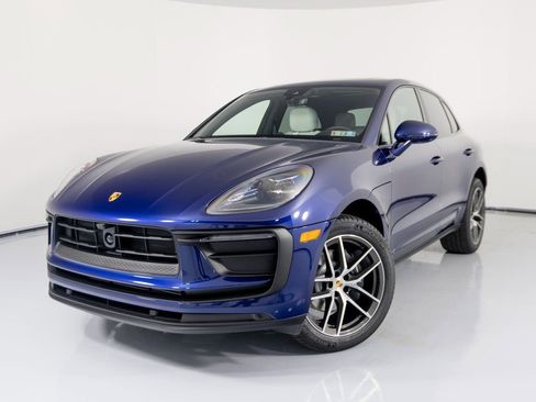 New 2026 Porsche Macan image 6