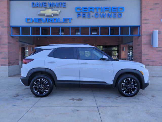 Used 2022 Chevrolet TrailBlazer LT FWD image 9