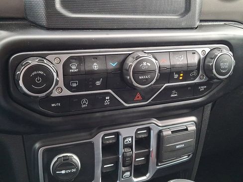 Used 2022 Jeep Wrangler Unlimited Sport AWD/4WD image 17