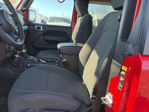 Used 2024 Jeep Wrangler Willys image 14