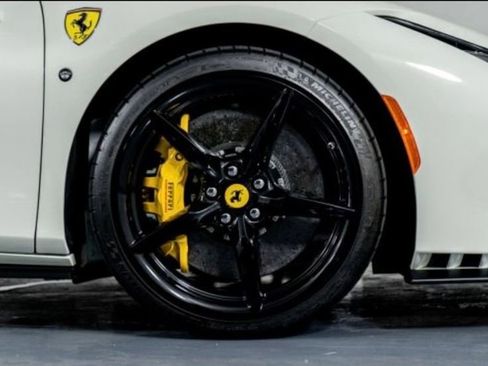 Used 2022 Ferrari F8 Tributo image 4