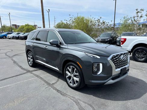 Used 2022 Hyundai Palisade Limited w/ Winter Package image 3
