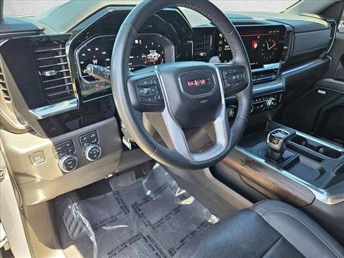 Used 2023 GMC Sierra 1500 SLT w/ SLT Premium Package AWD/4WD image 10