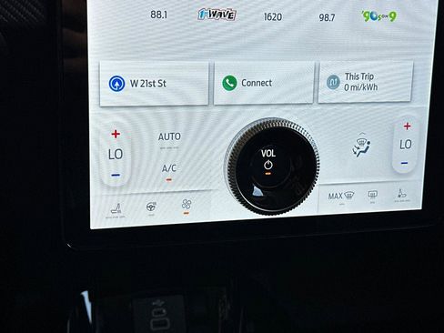 New 2025 Ford Mustang Mach-E Premium image 18