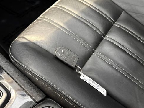 Used 2019 Chrysler 300 S w/ S Model Appearance Package RWD image 41