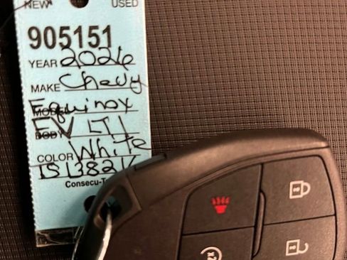 New 2026 Chevrolet Equinox EV LT image 17