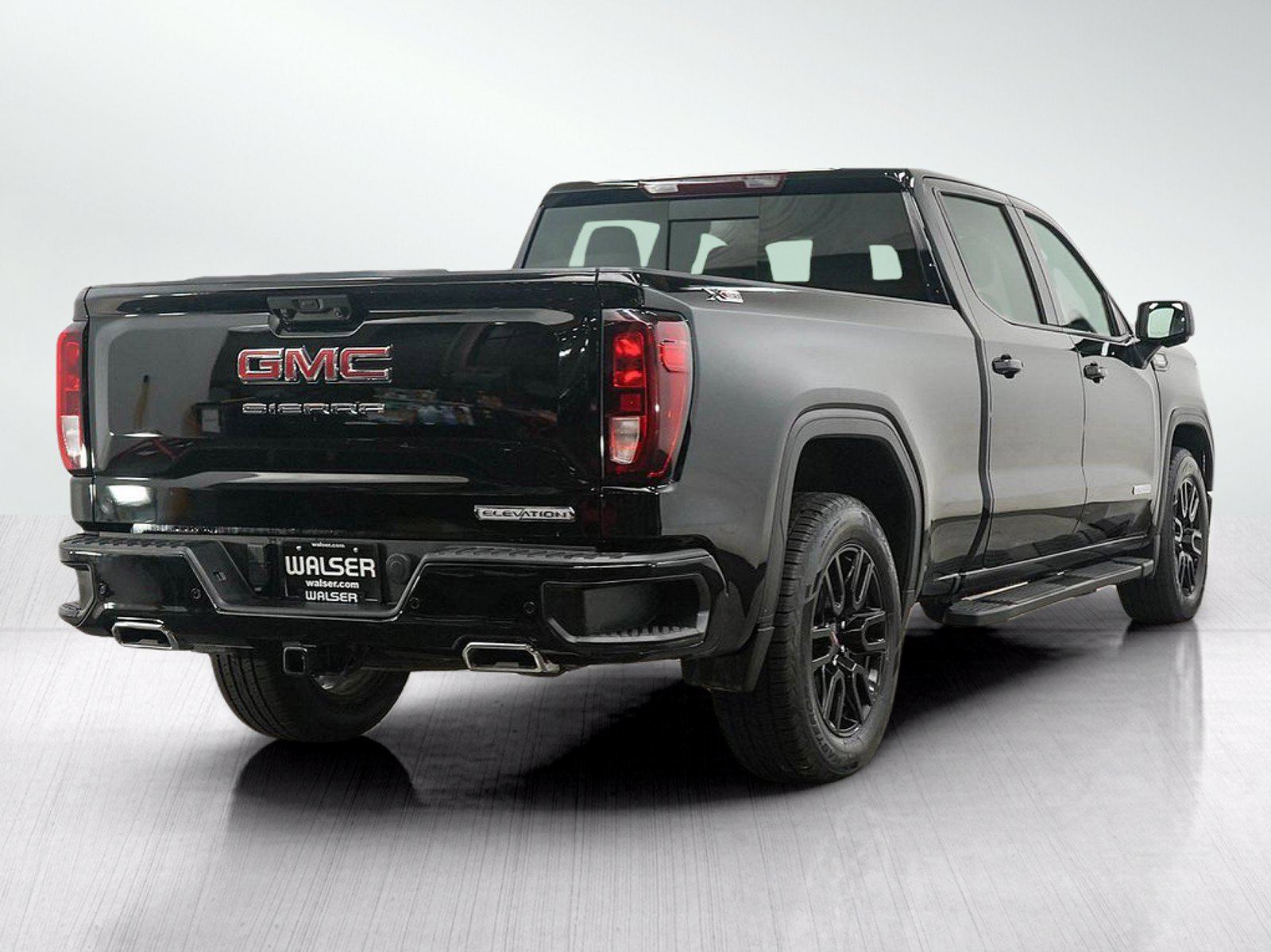 Used 2024 GMC Sierra 1500 Elevation w/ Elevation Premium Package AWD/4WD image 5