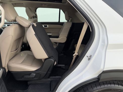 Used 2021 Ford Explorer Limited w/ Equipment Group 301A image 35