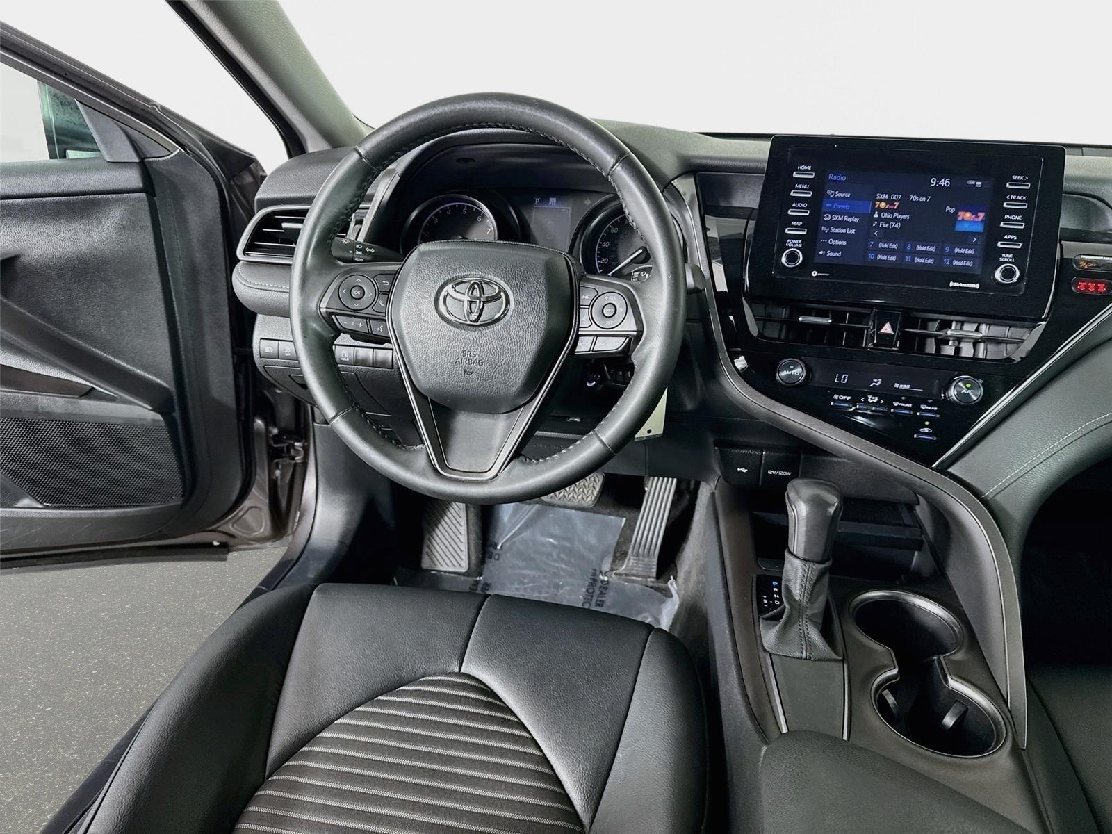 Used 2021 Toyota Camry SE FWD image 21