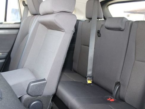 Used 2024 Toyota Highlander LE AWD/4WD image 42