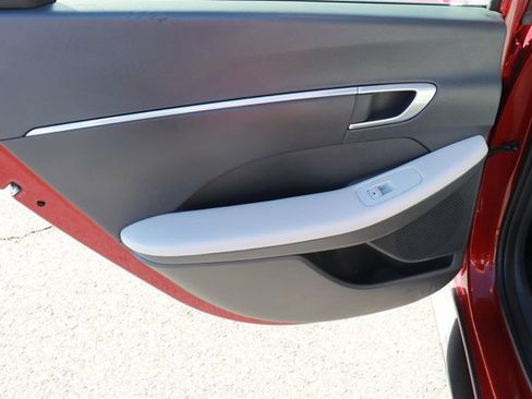 Used 2023 Hyundai Sonata SEL image 11