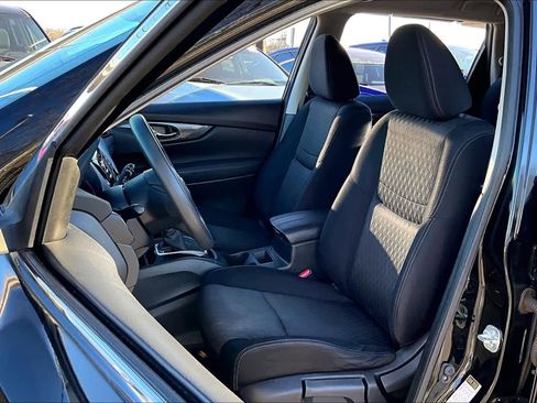 Used 2017 Nissan Rogue S image 7
