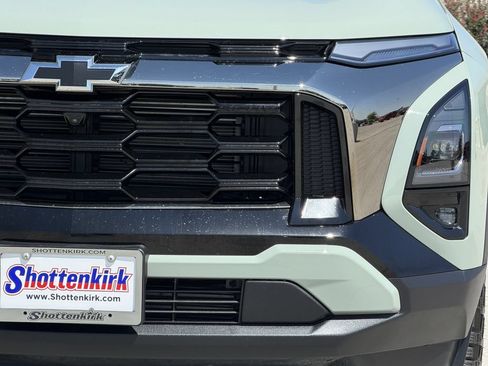 Used 2025 Chevrolet Equinox ACTIV w/ Safety and Technology Package FWD image 8