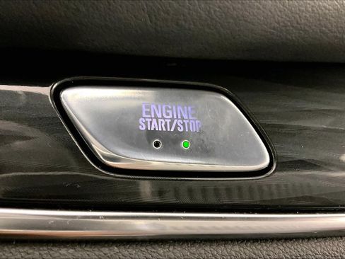 Used 2023 Buick Enclave Essence w/ Sport Touring Edition FWD image 33