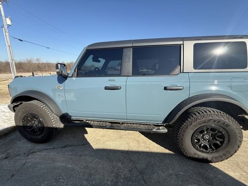 Used 2023 Ford Bronco Wildtrak image 4