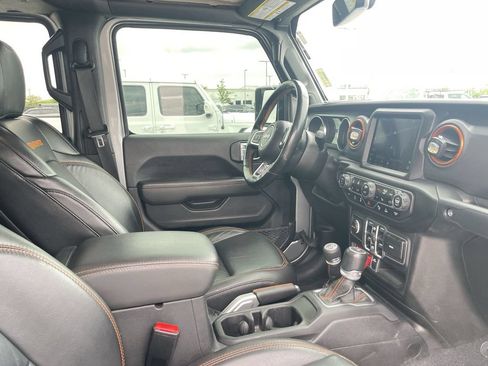 Used 2021 Jeep Gladiator Mojave AWD/4WD image 40
