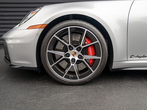 Used 2026 Porsche 911 Targa 4 GTS AWD/4WD image 23