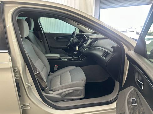 Used 2014 Chevrolet Impala LT image 14