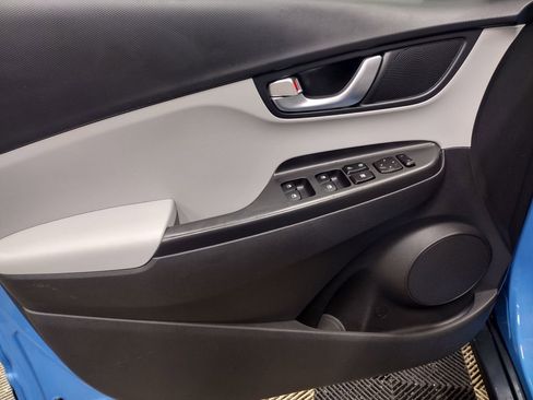 Certified 2022 Hyundai Kona SEL w/ Convenience Package image 15