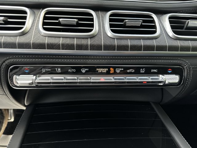 Used 2025 Mercedes-Benz Maybach GLS 600 4MATIC image 27