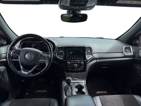 Used 2020 Jeep Grand Cherokee Altitude image 12