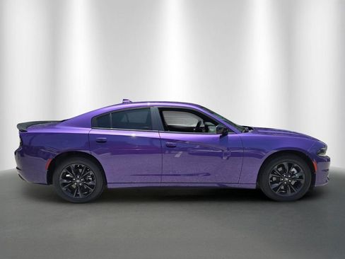 Used 2023 Dodge Charger SXT w/ Blacktop Package AWD/4WD image 2