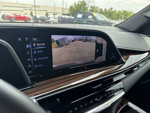 Certified 2024 Cadillac Escalade Premium Luxury AWD/4WD image 20