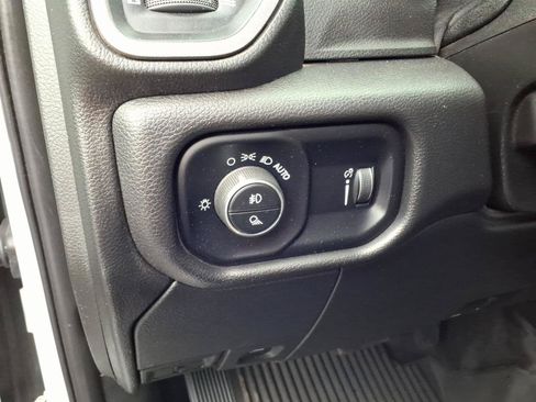 Used 2024 RAM 2500 Tradesman w/ Chrome Appearance Group AWD/4WD image 20