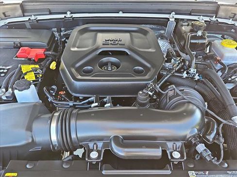 Used 2025 Jeep Wrangler Unlimited Rubicon AWD/4WD image 23