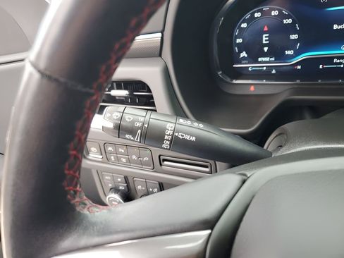 Used 2022 Chevrolet Suburban RST w/ Sport Performance Package image 36