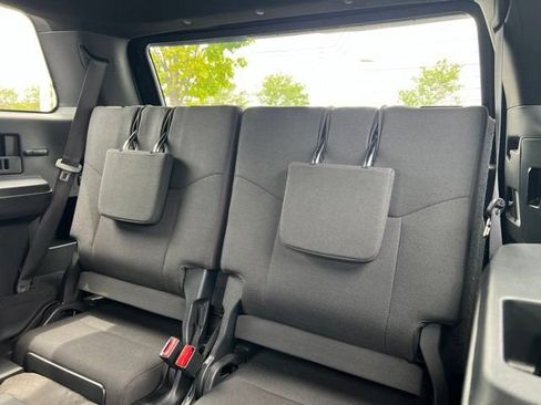 Used 2025 Toyota 4Runner SR5 AWD/4WD image 29