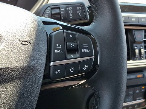 Used 2022 Ford Escape SE w/ SE Sport Appearance Package AWD/4WD image 21