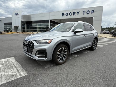 Used 2021 Audi Q5 2.0T Premium w/ Convenience Package AWD/4WD image 1