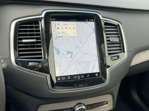 Certified 2024 Volvo XC90 T8 Ultimate w/ Protection Package Premier image 22