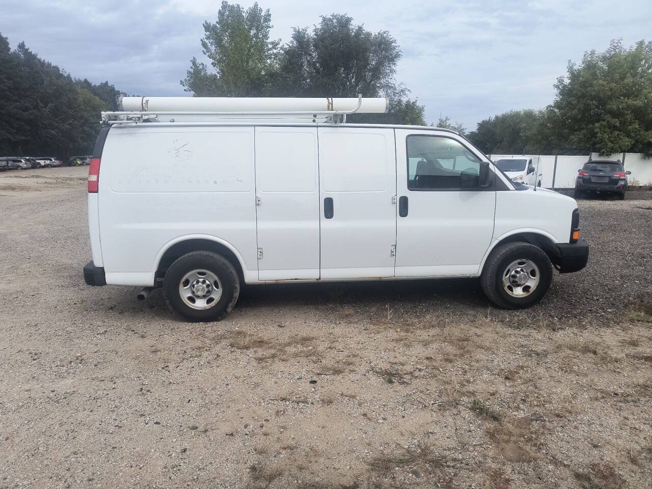Used 2014 Chevrolet Express 2500 RWD image 6