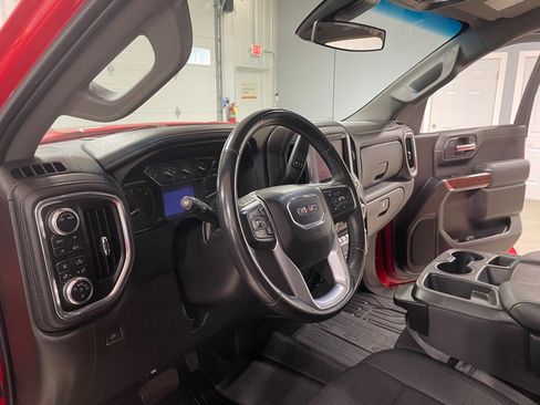 Used 2022 GMC Sierra 1500 SLE w/ Driver Alert Package II image 9