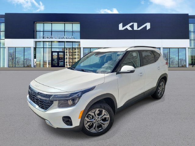 Used 2024 Kia Seltos S AWD/4WD image 1