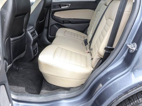 Used 2018 Ford Edge SEL w/ Equipment Group 201A AWD/4WD image 29