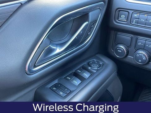 Used 2024 Chevrolet Suburban LT image 22