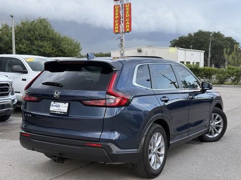 Used 2025 Honda CR-V EX image 3