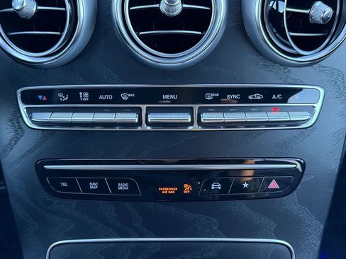 Used 2022 Mercedes-Benz GLC 300 image 17