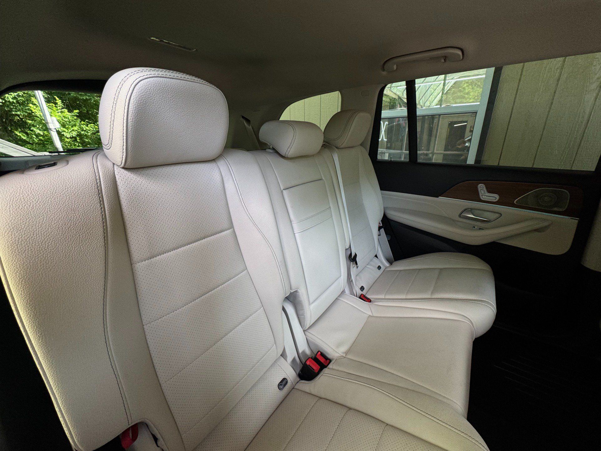 Used 2022 Mercedes-Benz GLS 450 4MATIC image 36