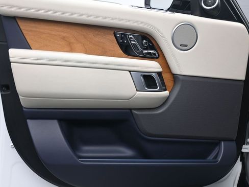 Used 2021 Land Rover Range Rover P525 Westminster Edition image 9
