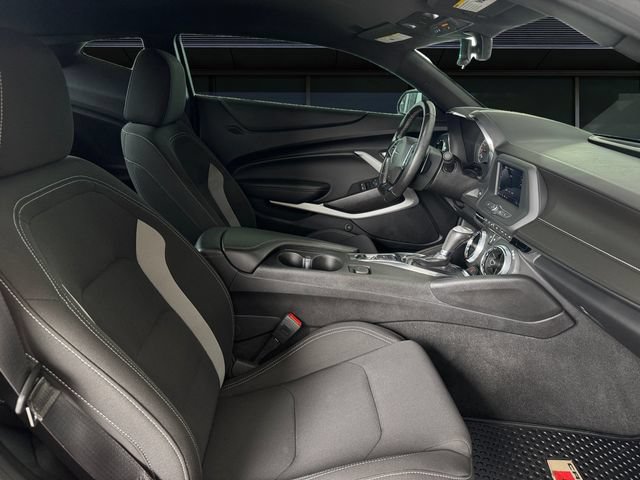 Used 2021 Chevrolet Camaro LT RWD image 15